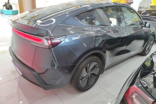 Tesla Model Y 2025, 18700 км, за 40126 USD - фото 6