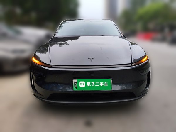 Tesla Model Y 2025, 55900 км, за 32207 USD