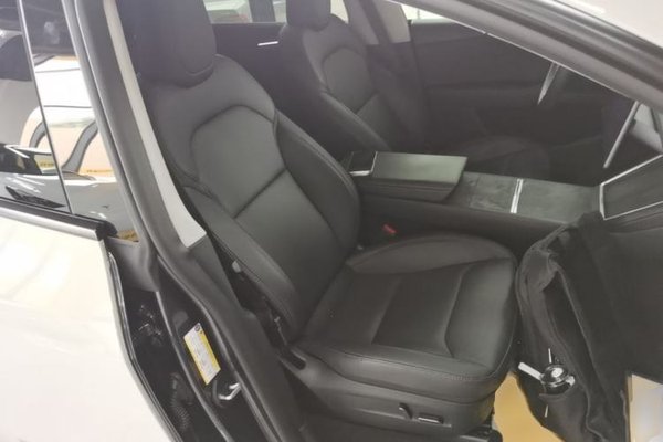 Tesla Model Y 2025, 21300 км, за 39926 USD - фото 23