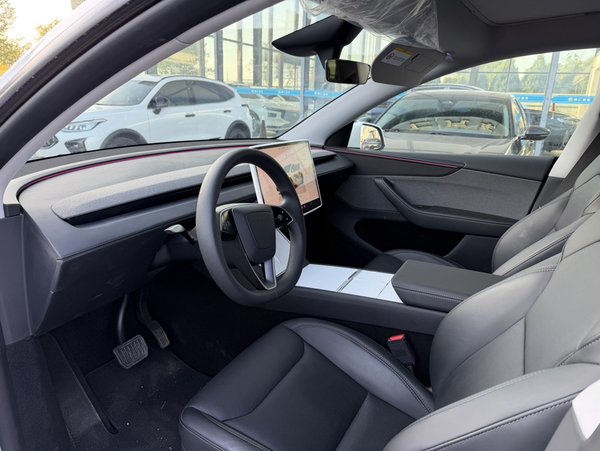 Tesla Model Y 2025, 11200 км, за 35167 USD - фото 11