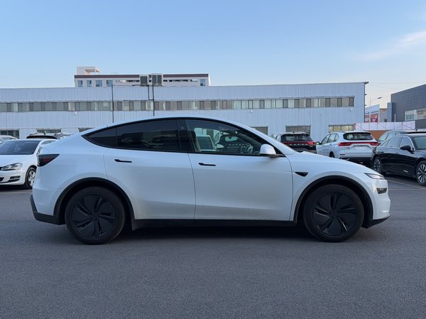 Tesla Model Y 2025, 11200 км, за 35167 USD - фото 6