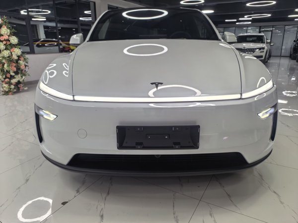 Tesla Model Y 2026, 100 км, за 41894 USD