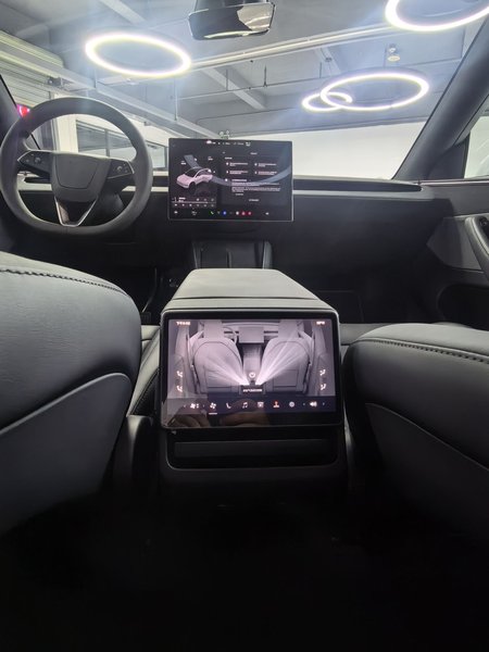 Tesla Model Y 2026, 100 км, за 41894 USD - фото 25