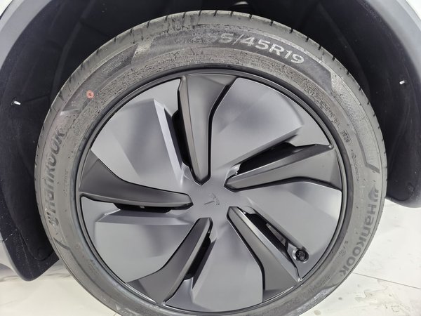 Tesla Model Y 2026, 100 км, за 41894 USD - фото 10