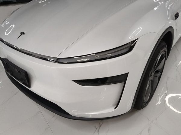 Tesla Model Y 2026, 100 км, за 41894 USD