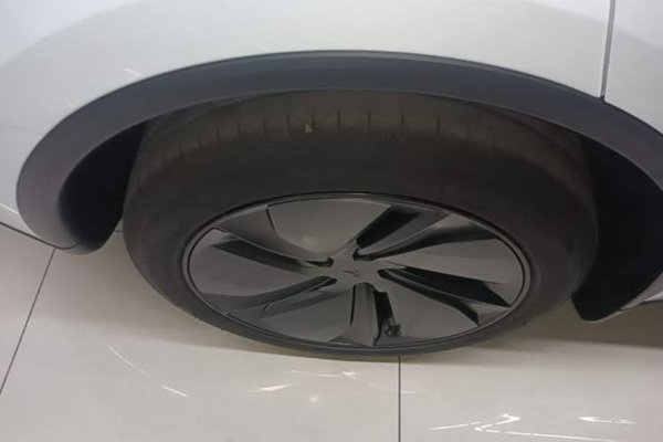 Tesla Model Y 2026, 200 км, за 37878 USD - фото 10