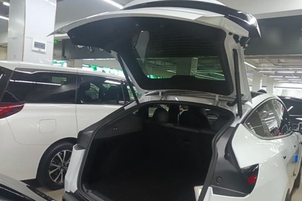 Tesla Model Y 2026, 200 км, за 37878 USD - фото 22