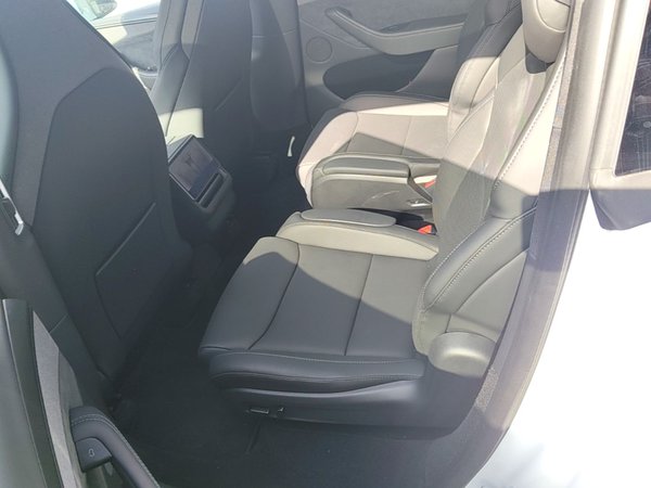 Tesla Model Y L 2025, 10300 км, за 46999 USD - фото 20