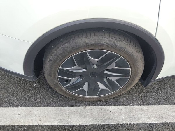 Tesla Model Y L 2025, 10300 км, за 46999 USD - фото 10