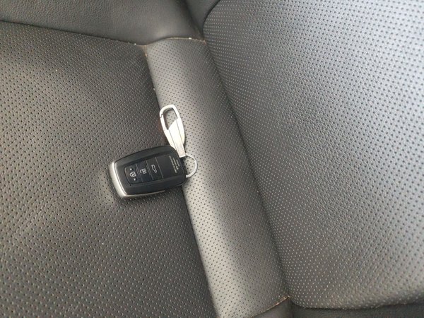 Toyota Camry 2022, 87600 км, за 16173 USD - фото 9