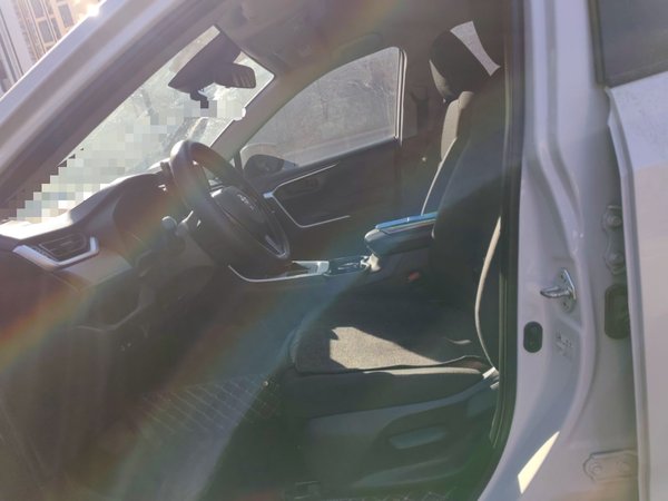 Toyota RAV4 2023, 16000 км, за 17849 USD - фото 16