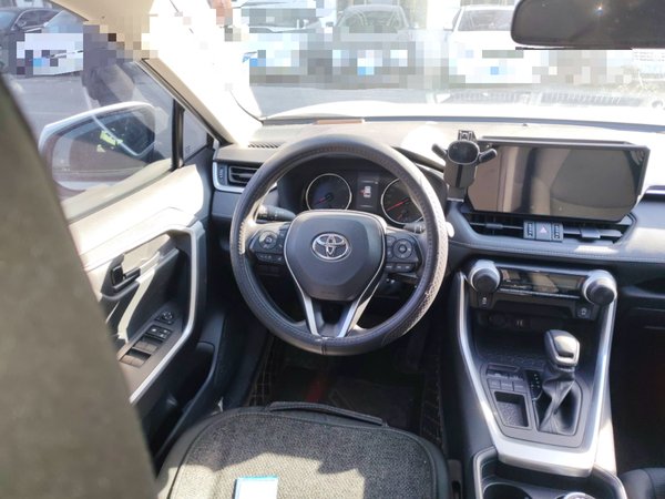 Toyota RAV4 2023, 16000 км, за 17849 USD - фото 11