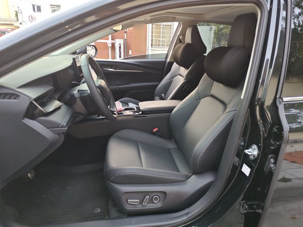 Toyota Camry 2026, 4400 км, за 26106 USD - фото 16