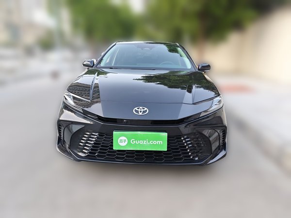 Toyota Camry 2026, 4400 км, за 26106 USD