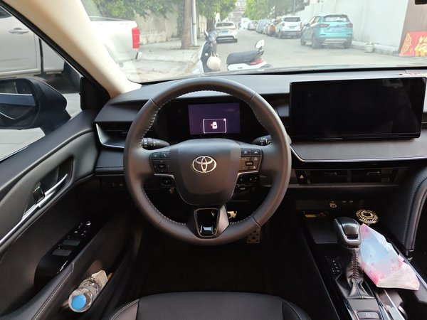 Toyota Camry 2026, 4400 км, за 26106 USD - фото 11