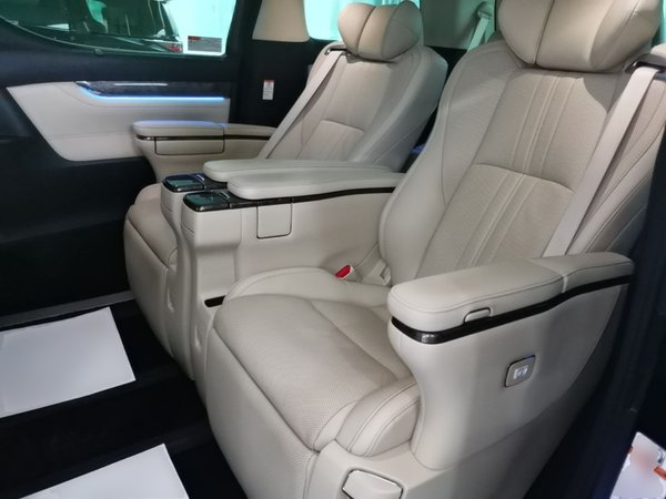 Toyota Alphard 2020, 130800 км, за 75277 USD - фото 20