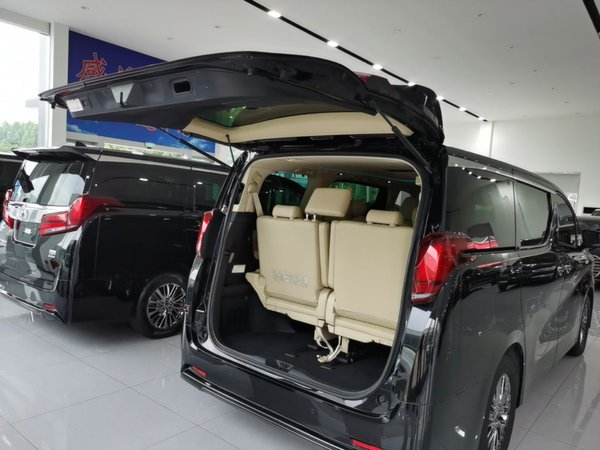Toyota Alphard 2020, 130800 км, за 75277 USD - фото 22