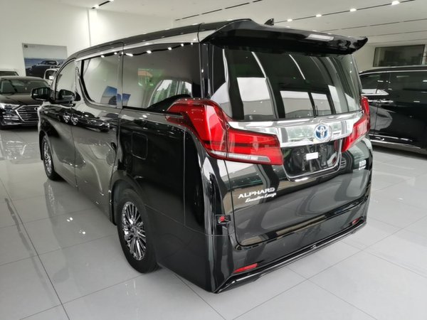 Toyota Alphard 2020, 130800 км, за 75277 USD