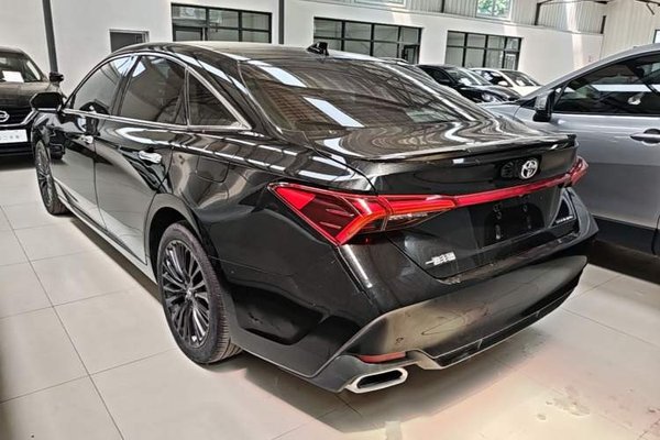 Toyota Avalon 2019, 76400 км, за 20278 USD