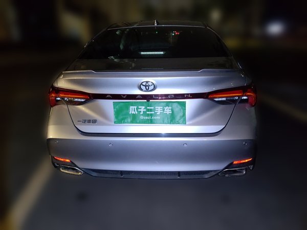 Toyota Avalon · 2022 год