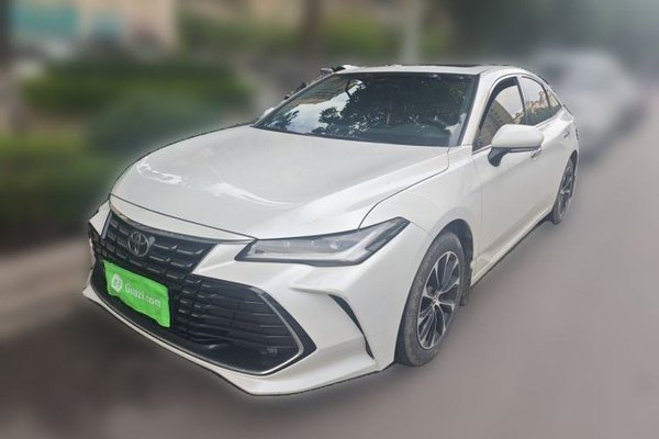 Toyota Avalon · 2022 год