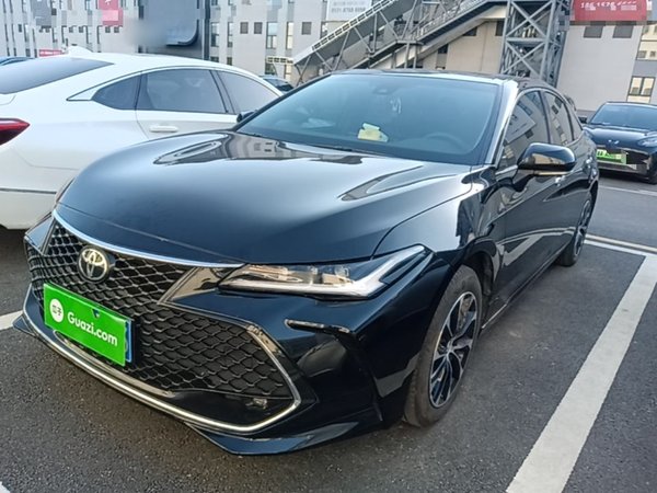 Toyota Avalon · 2022 год