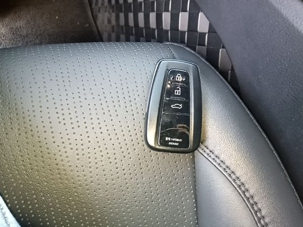 Toyota Avalon 2022, 23100 км, за 22109 USD - фото 12