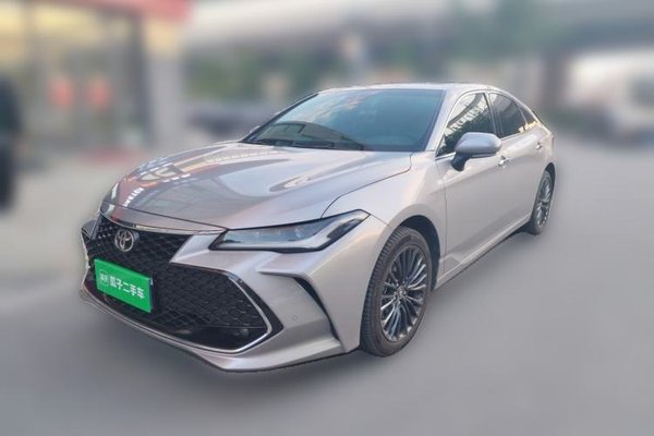 Toyota Avalon · 2023 год