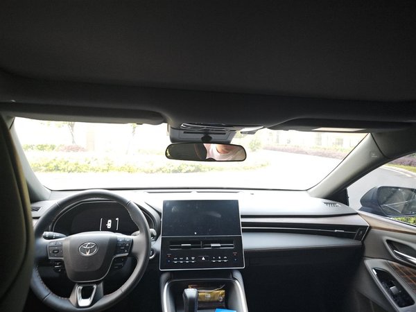 Toyota Avalon 2024, 7800 км, за 24709 USD