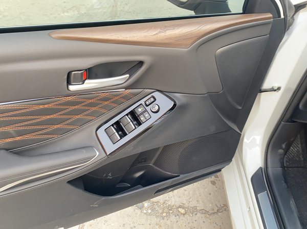 Toyota Avalon 2024, 100 км, за 28917 USD - фото 8