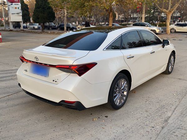 Toyota Avalon 2024, 100 км, за 28917 USD