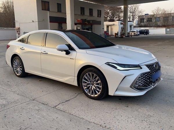 Toyota Avalon 2024 Dual-Engine 2.5L XLE Premium Edition, 2024 года