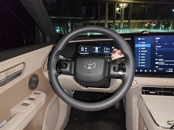 Toyota BZ 3X 2025, 14700 км, за 14223 USD - фото 15