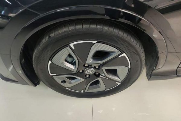 Toyota bZ3 2023, 20299 км, за 14094 USD - фото 8