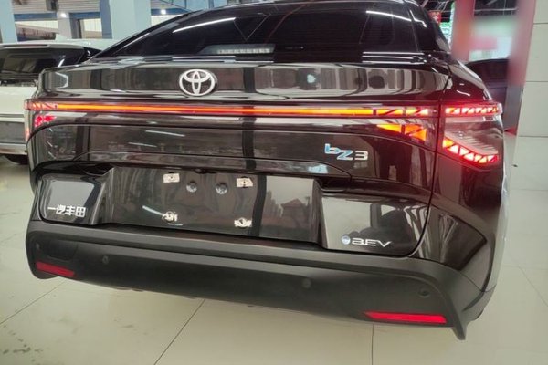 Toyota bZ3 2023, 20299 км, за 14094 USD