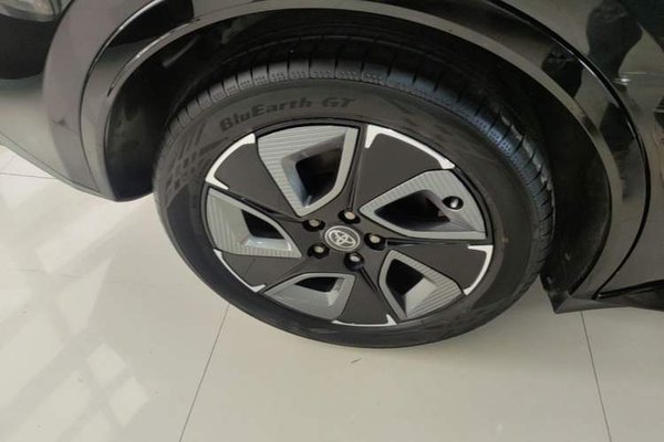 Toyota bZ3 2023, 20299 км, за 14094 USD - фото 10