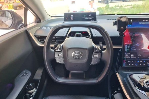 Toyota bZ3 2023, 19000 км, за 14222 USD - фото 11