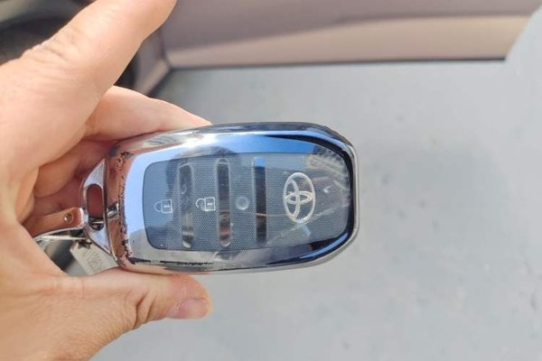 Toyota bZ3 2023, 19000 км, за 14222 USD - фото 9