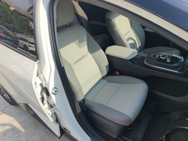 Toyota bZ3 2023, 48200 км, за 12514 USD - фото 23