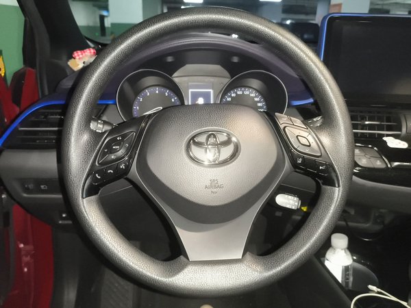 Toyota C-HR 2018, 72200 км, за 8294 USD - фото 15