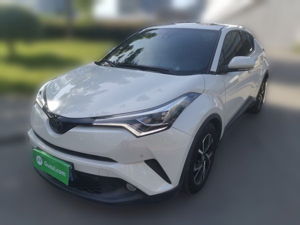 Toyota C-HR · 2018 год