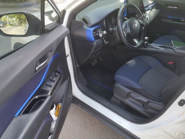 Toyota C-HR 2018, 89400 км, за 10511 USD - фото 19