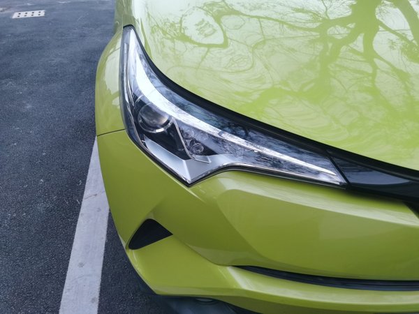 Toyota C-HR 2018, 49000 км, за 8754 USD - фото 7