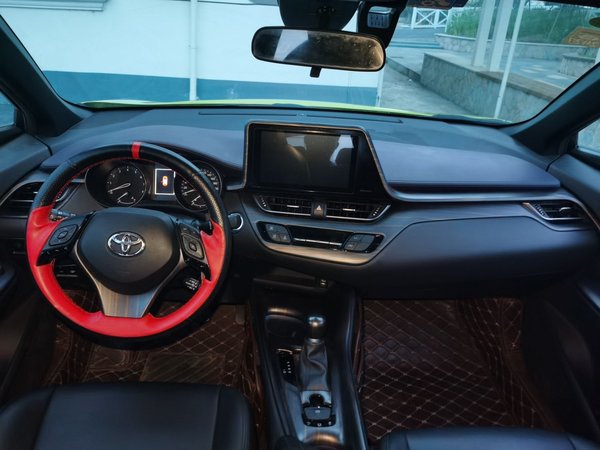 Toyota C-HR 2018, 49000 км, за 8754 USD - фото 10