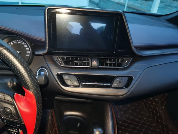 Toyota C-HR 2018, 49000 км, за 8754 USD - фото 14