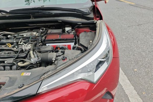 Toyota C-HR 2020, 8200 км, за 9408 USD