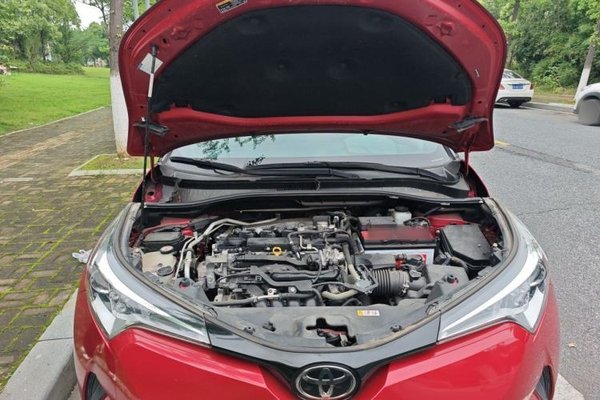 Toyota C-HR 2020, 8200 км, за 9408 USD