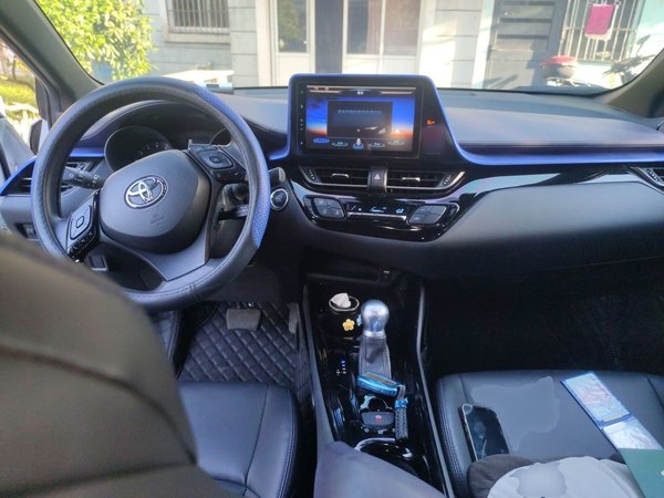 Toyota C-HR 2020, 63500 км, за 9797 USD - фото 10