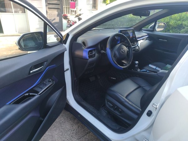 Toyota C-HR 2020, 63500 км, за 9797 USD - фото 17