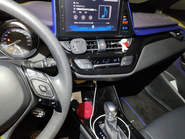 Toyota C-HR 2020, 67100 км, за 10363 USD - фото 19